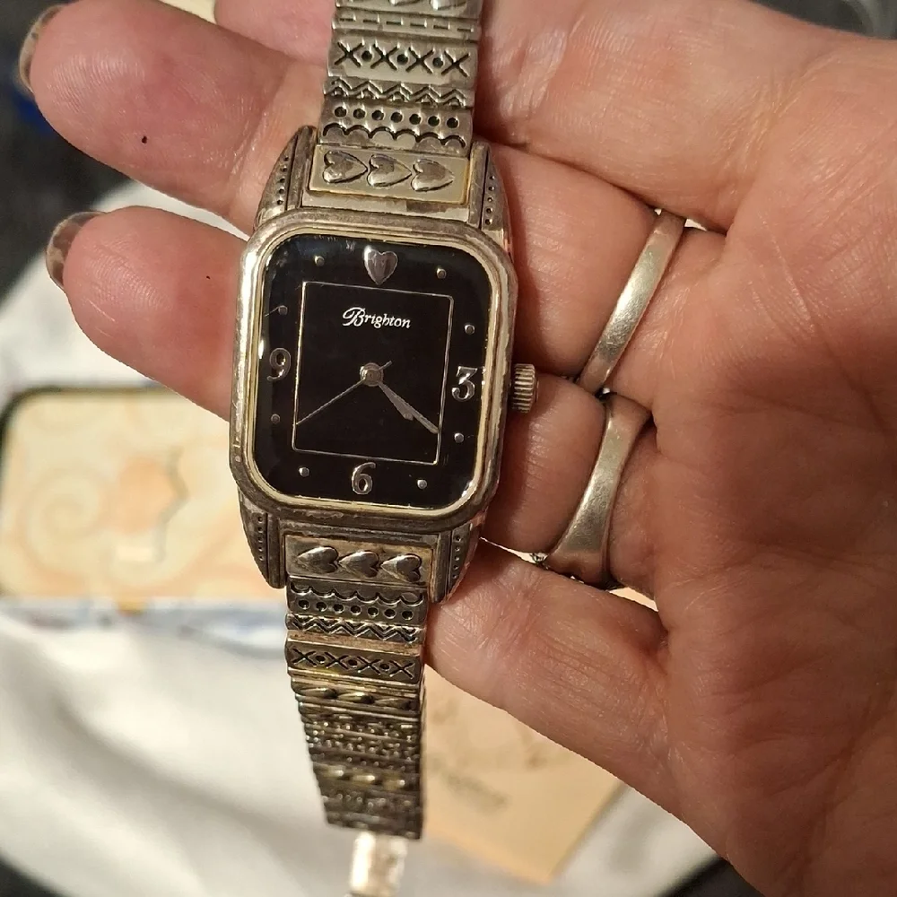 Brighton Brussels Silver Watch with Ornate Box and Dustbag New Battery Works